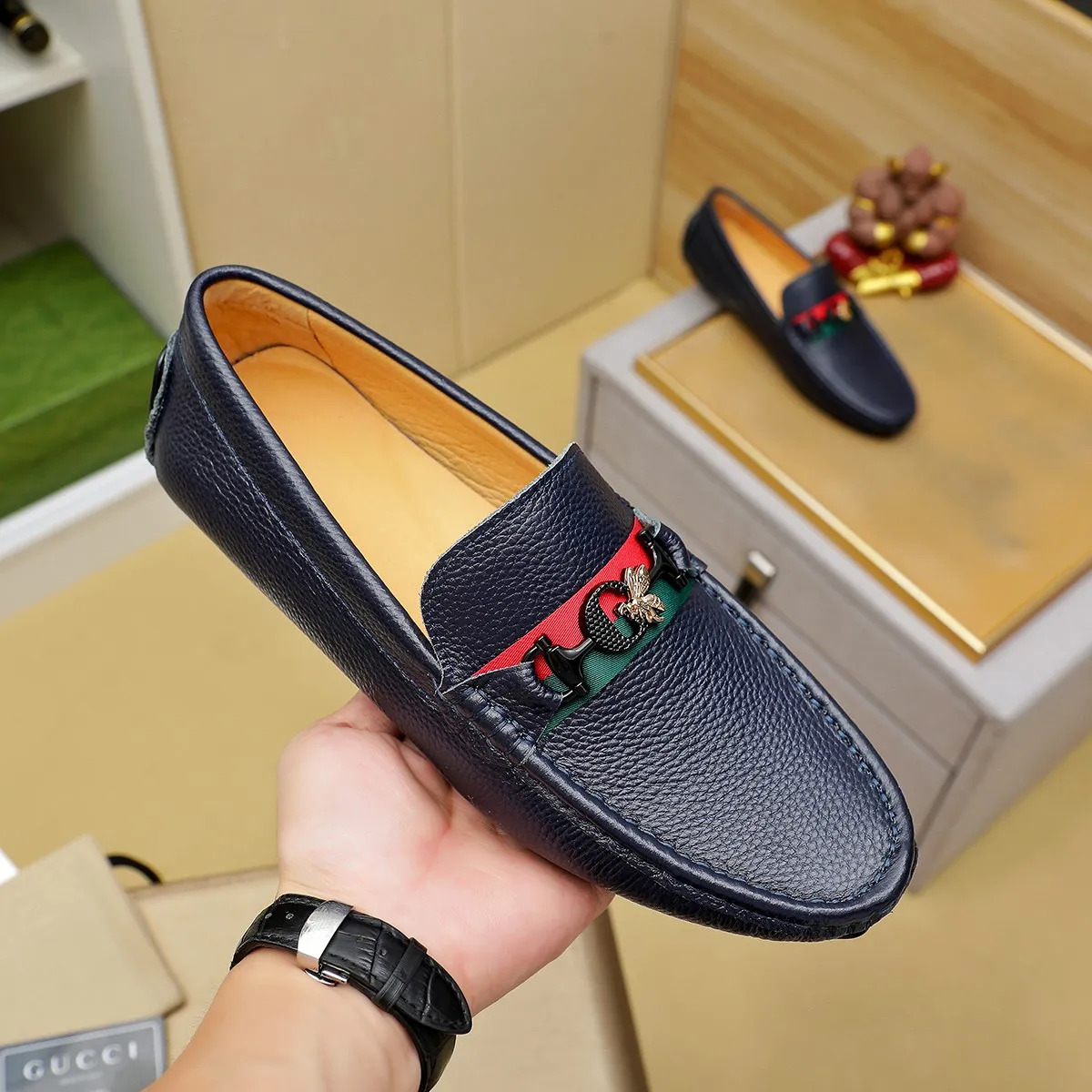 Men's shoes 💰360💰💰GUCCI Gucci official website synchronizes the latest model 🛃The upper is made of imported cowhide, 🐷leather lining, rubber outsole, 🎩🎩top-notch handcrafted workmanship with fine stitches and threads🔍definitely satisfy those perfectionist men who pursue high luxury quality 👏 Colors available! Code number 38-45 Large quantity in stock